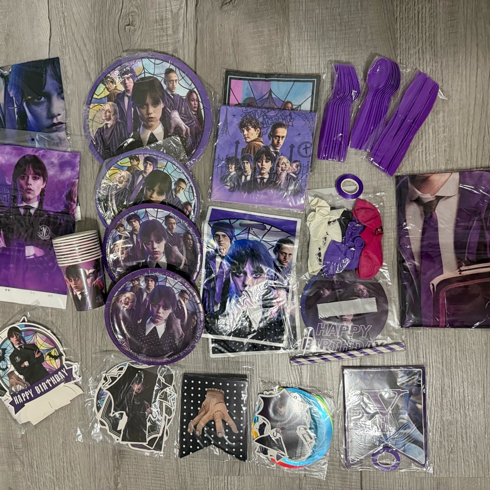 Purple Wednesday Party Supplies Set